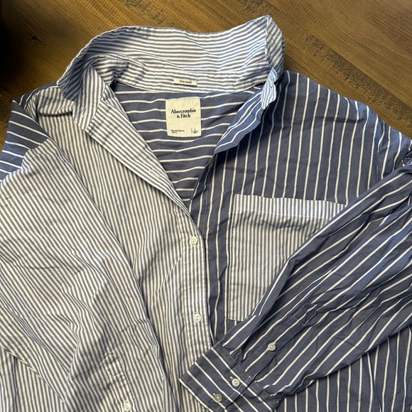 A&F oversized button down - Picture 2 of 2